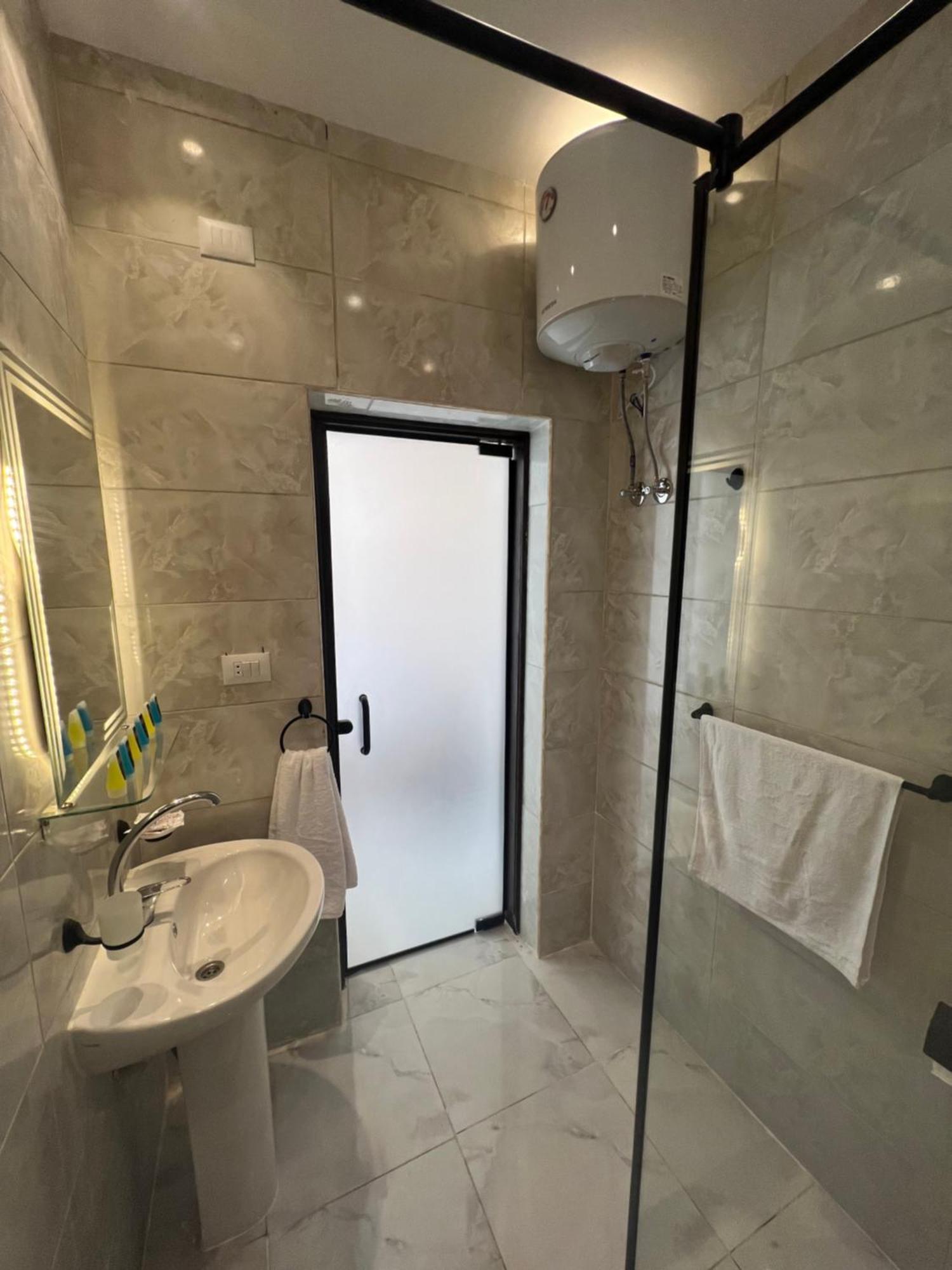 New Glamour Pyramids Hotel Kafret el-Gabal Exterior foto